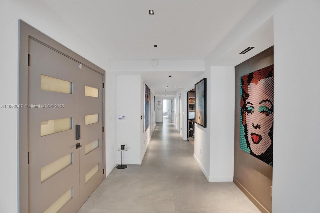 最近售出: $2,990,000 (4 贝兹, 4 浴室, 3620 平方英尺)