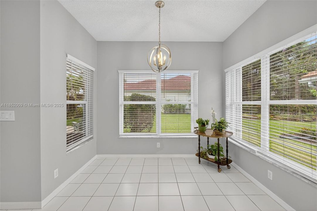 Recently Sold: $535,000 (4 beds, 3 baths, 2300 Square Feet)