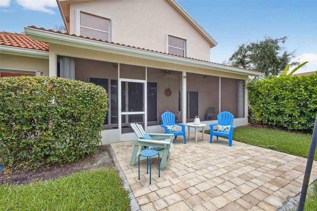 Recently Sold: $535,000 (4 beds, 3 baths, 2300 Square Feet)