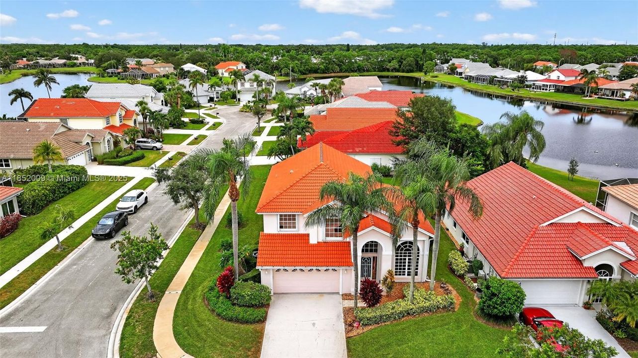 Recently Sold: $535,000 (4 beds, 3 baths, 2300 Square Feet)