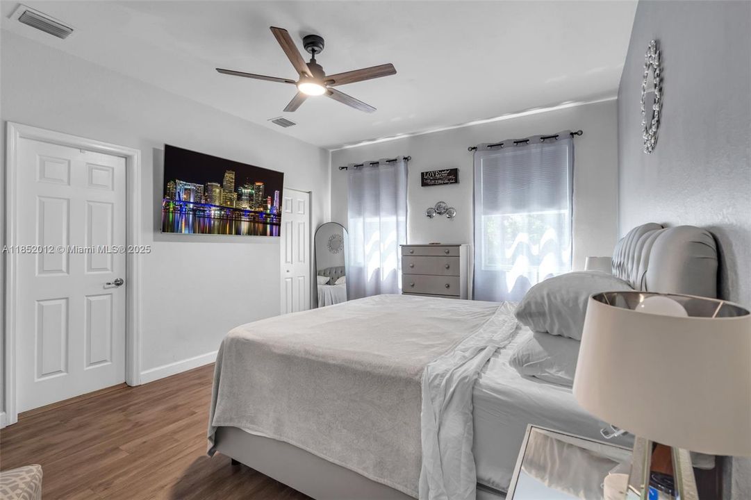 En Venta: $519,999 (3 camas, 2 baños, 1608 Pies cuadrados)