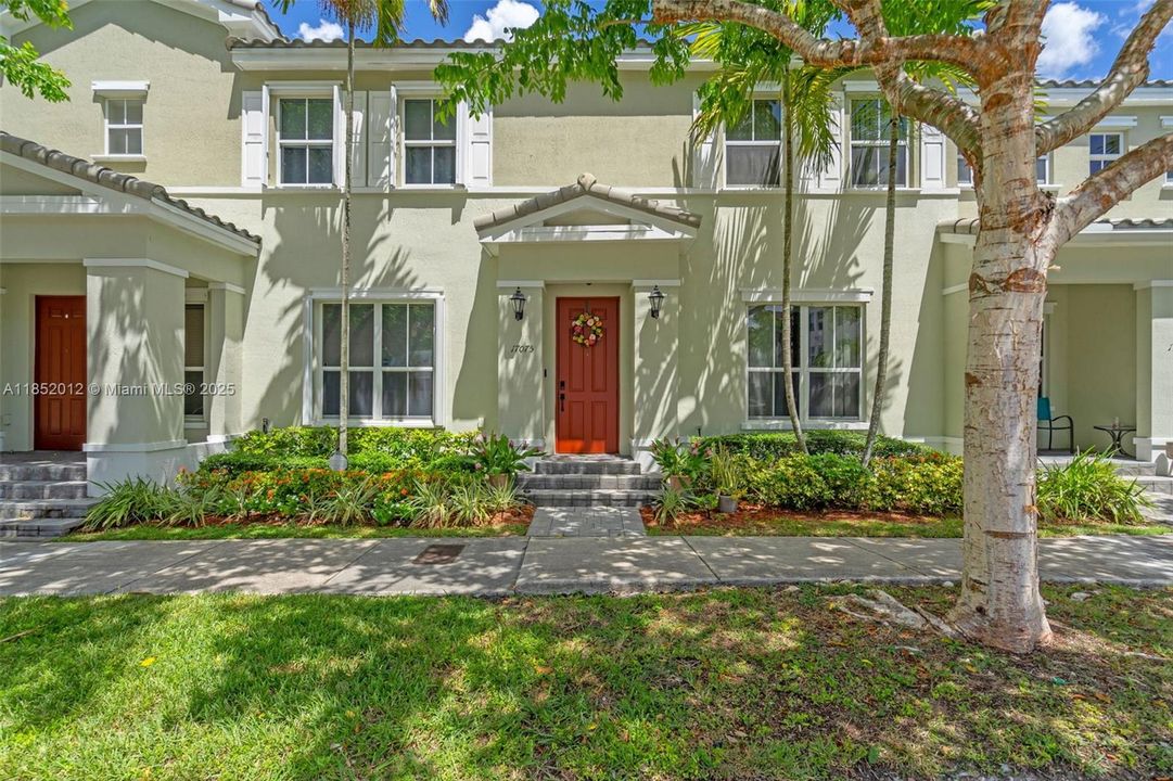 En Venta: $519,999 (3 camas, 2 baños, 1608 Pies cuadrados)