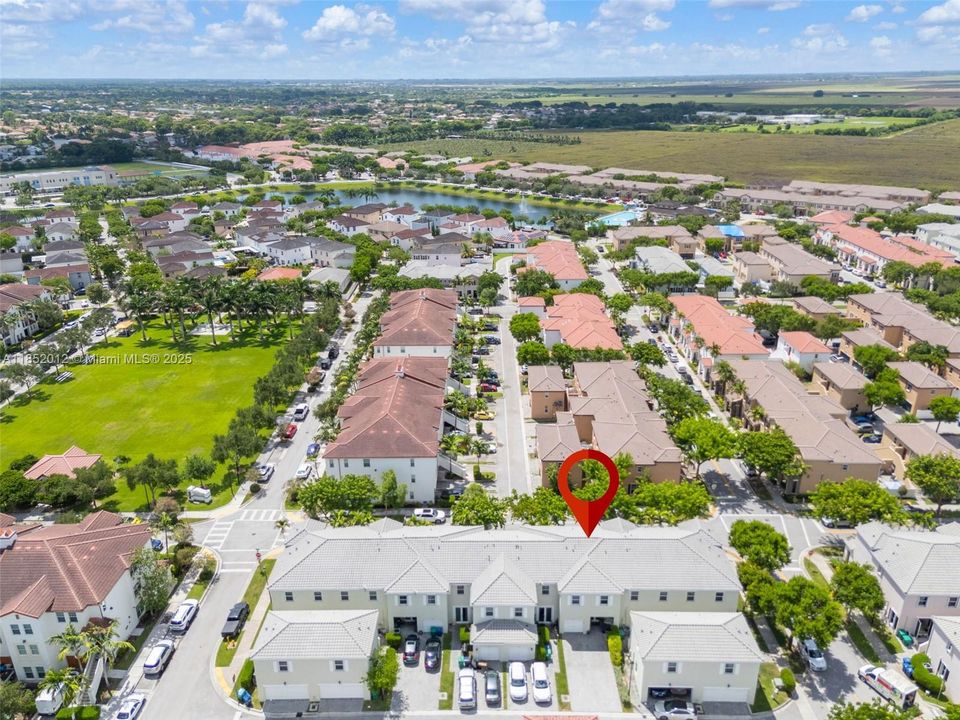 En Venta: $519,999 (3 camas, 2 baños, 1608 Pies cuadrados)