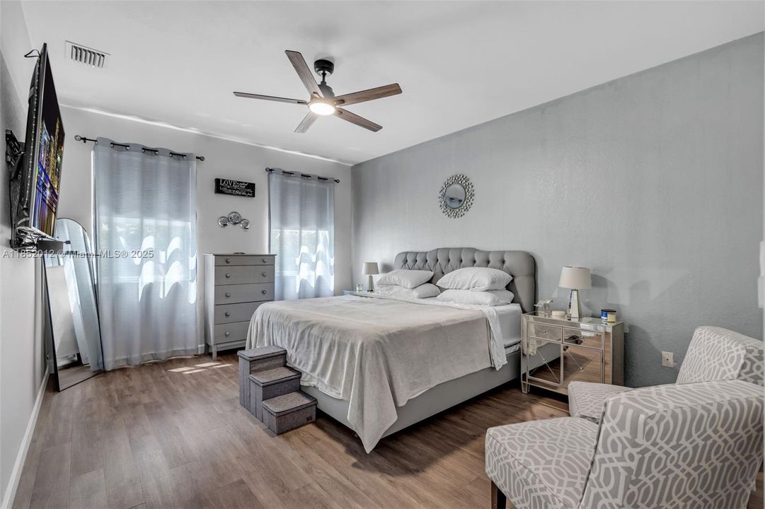 En Venta: $519,999 (3 camas, 2 baños, 1608 Pies cuadrados)