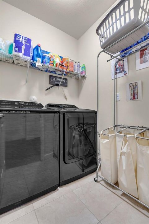 En Venta: $519,999 (3 camas, 2 baños, 1608 Pies cuadrados)