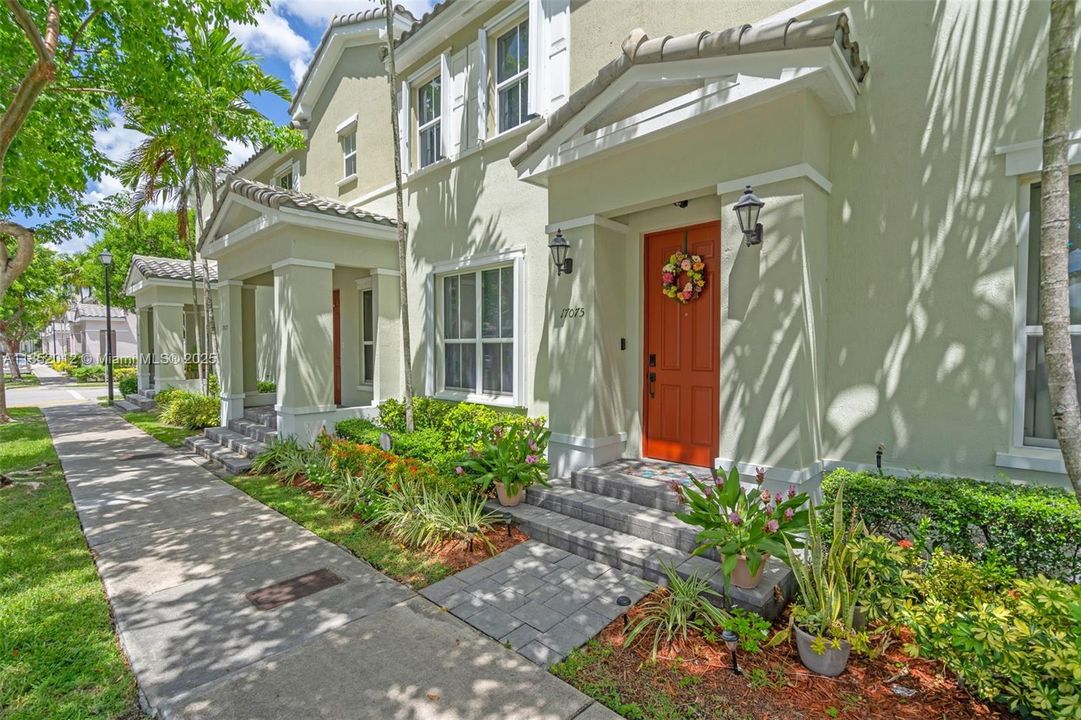 En Venta: $519,999 (3 camas, 2 baños, 1608 Pies cuadrados)