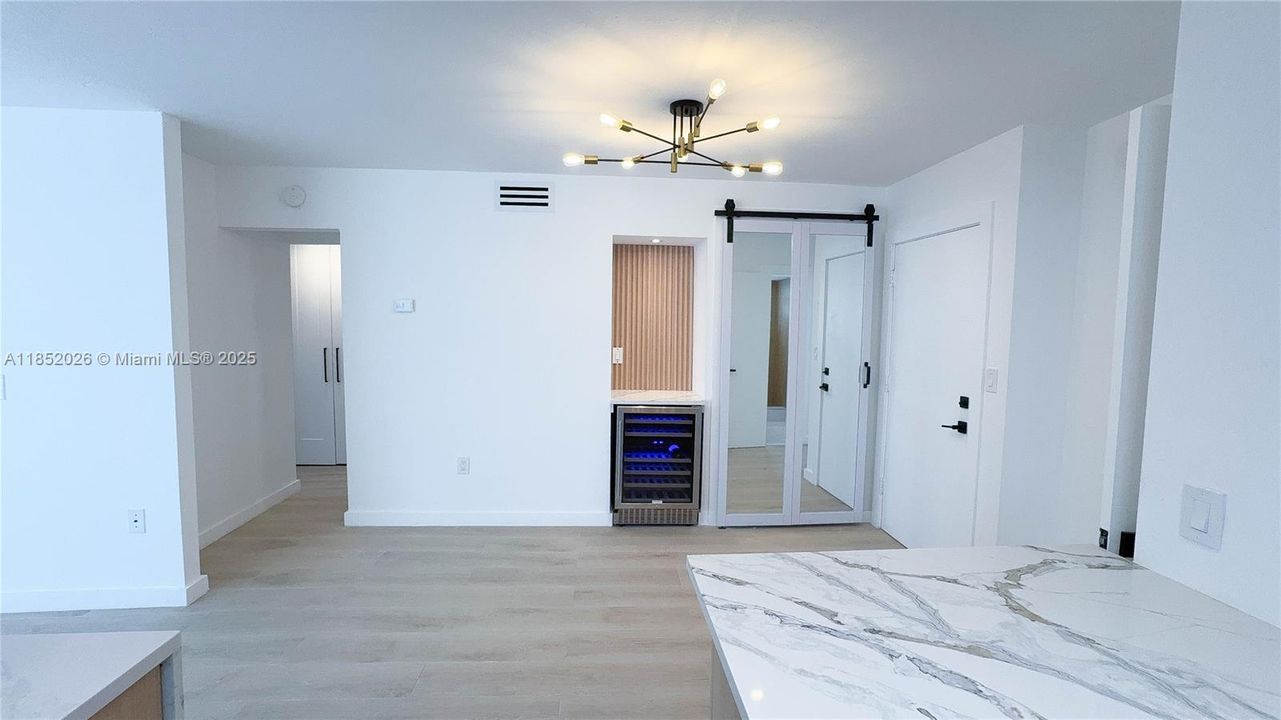 Recently Sold: $525,000 (2 beds, 2 baths, 940 Square Feet)