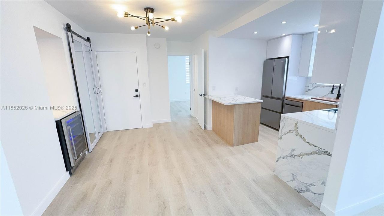 Recently Sold: $525,000 (2 beds, 2 baths, 940 Square Feet)