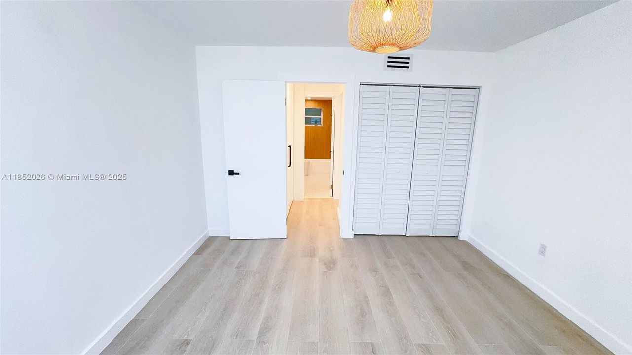 Recently Sold: $525,000 (2 beds, 2 baths, 940 Square Feet)