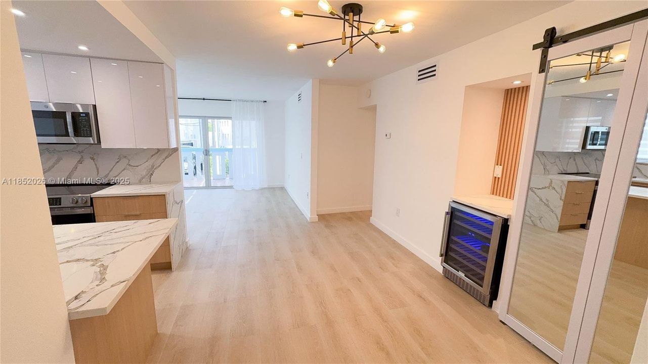 Recently Sold: $525,000 (2 beds, 2 baths, 940 Square Feet)