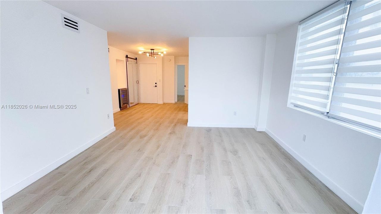 Recently Sold: $525,000 (2 beds, 2 baths, 940 Square Feet)