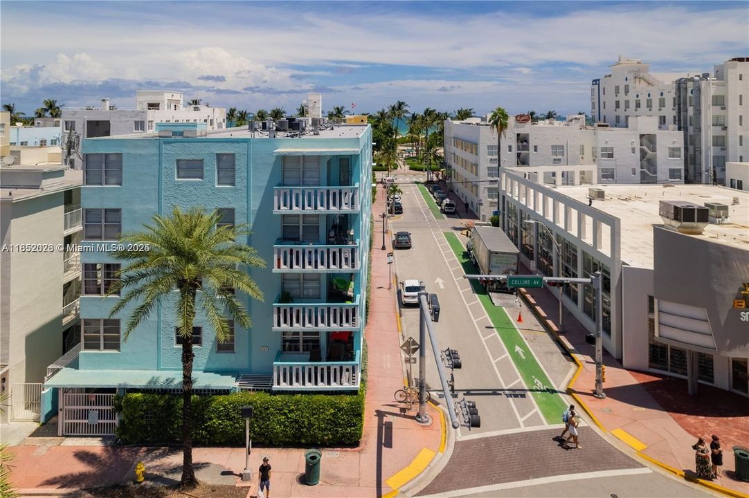 Recently Sold: $525,000 (2 beds, 2 baths, 940 Square Feet)