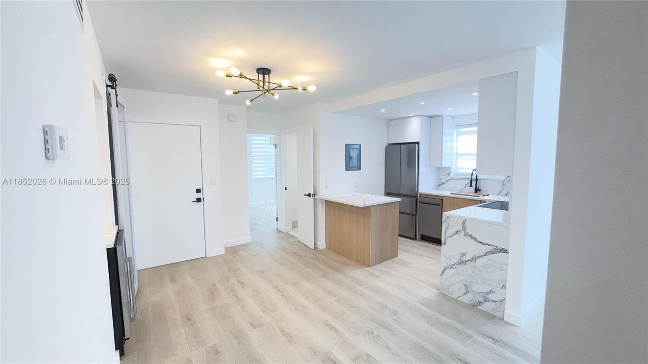 Recently Sold: $525,000 (2 beds, 2 baths, 940 Square Feet)