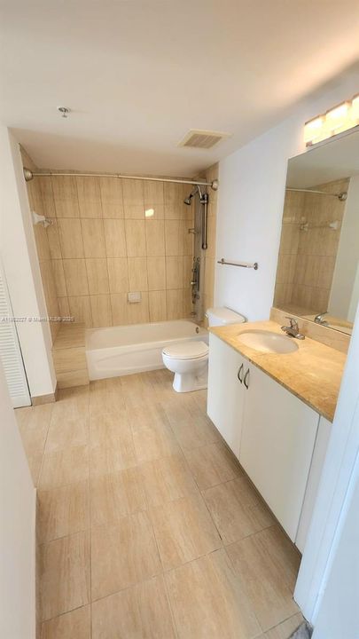 На продажу: $335,000 (1 спален, 1 ванн, 821 Квадратных фут)