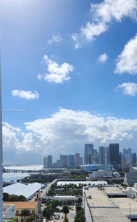 На продажу: $335,000 (1 спален, 1 ванн, 821 Квадратных фут)