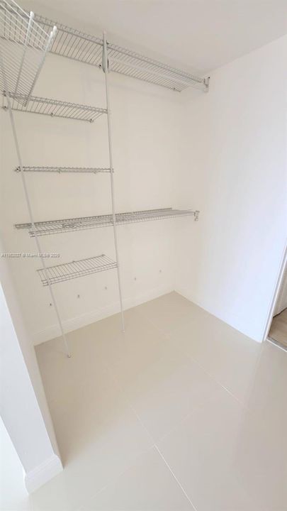 На продажу: $335,000 (1 спален, 1 ванн, 821 Квадратных фут)