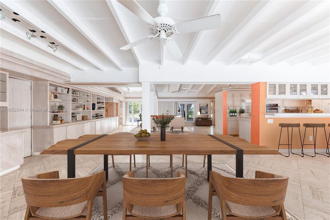 Recently Sold: $3,799,000 (3 beds, 3 baths, 2522 Square Feet)