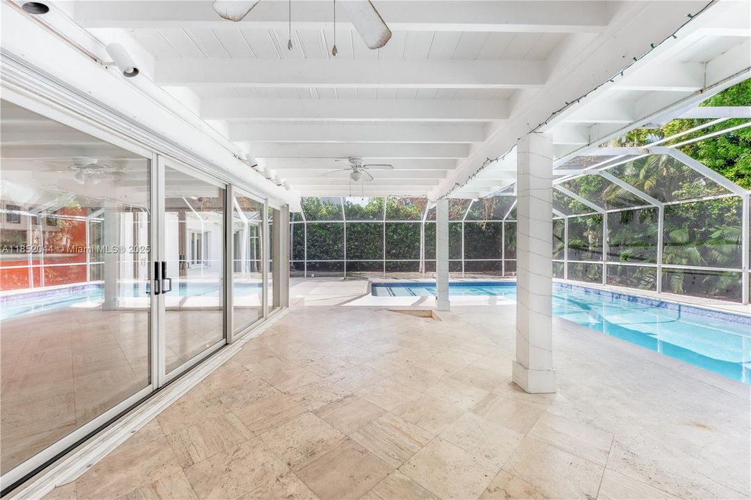 Recently Sold: $3,799,000 (3 beds, 3 baths, 2522 Square Feet)