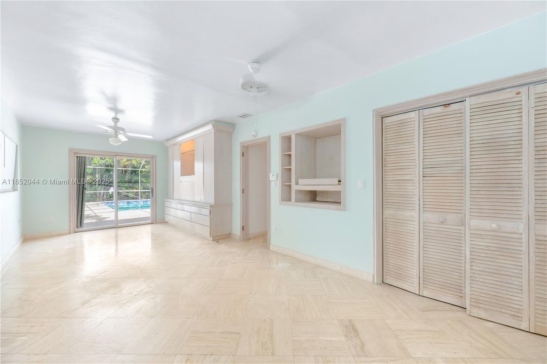 Recently Sold: $3,799,000 (3 beds, 3 baths, 2522 Square Feet)