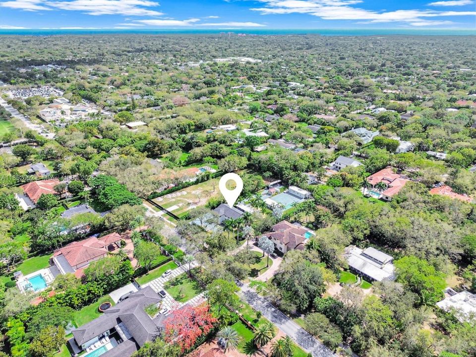 В аренду: $15,000 (5 спален, 4 ванн, 4119 Квадратных фут)