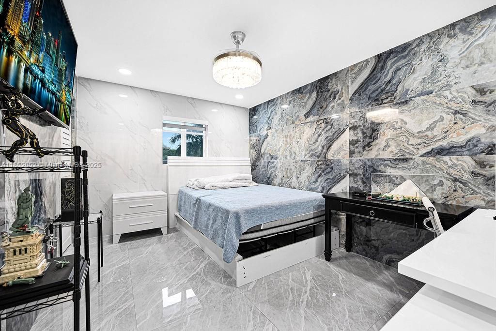 В аренду: $15,000 (5 спален, 4 ванн, 4119 Квадратных фут)