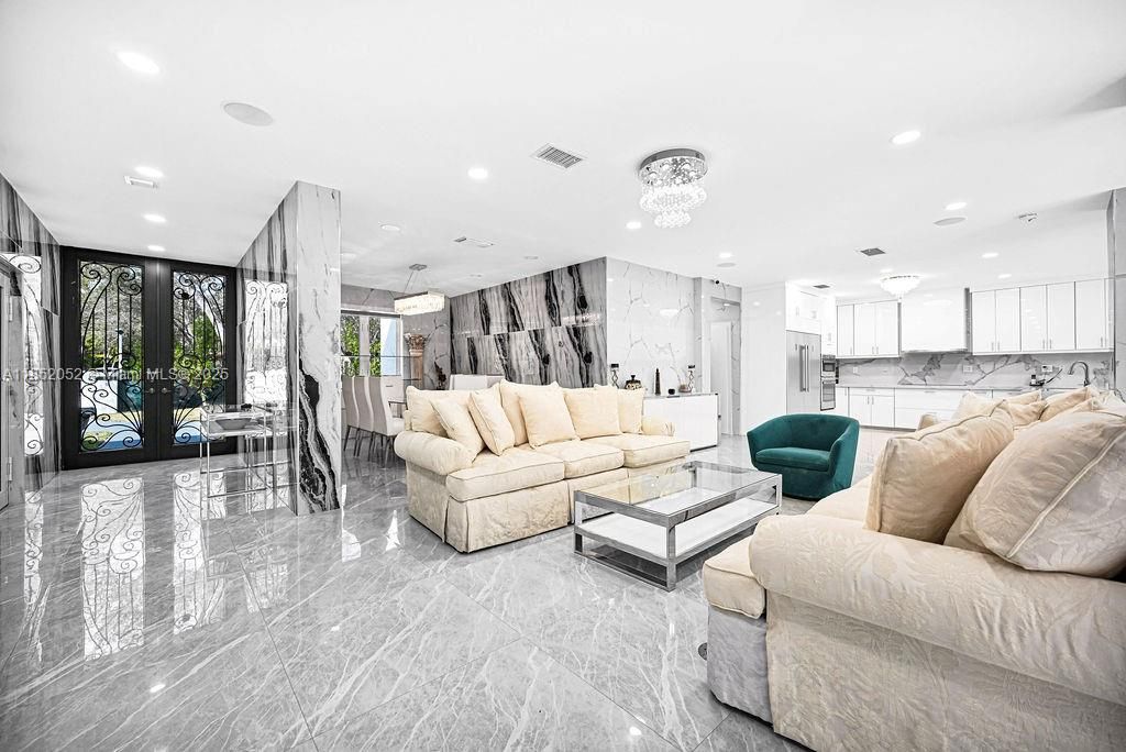 В аренду: $15,000 (5 спален, 4 ванн, 4119 Квадратных фут)