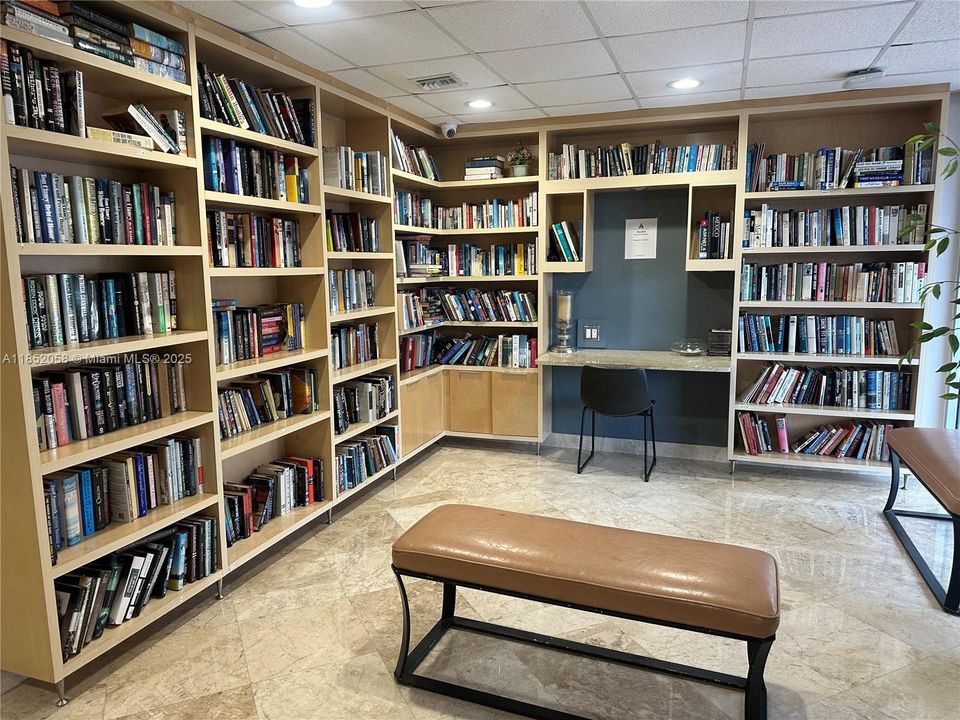 На продажу: $510,000 (2 спален, 2 ванн, 1287 Квадратных фут)