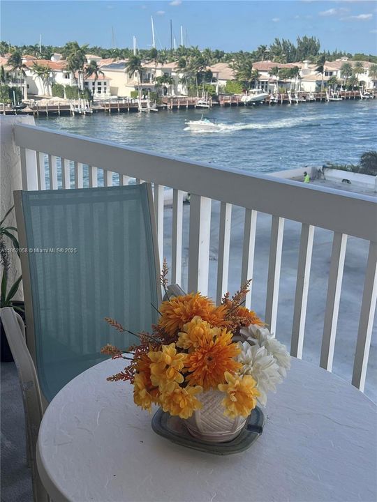 На продажу: $510,000 (2 спален, 2 ванн, 1287 Квадратных фут)