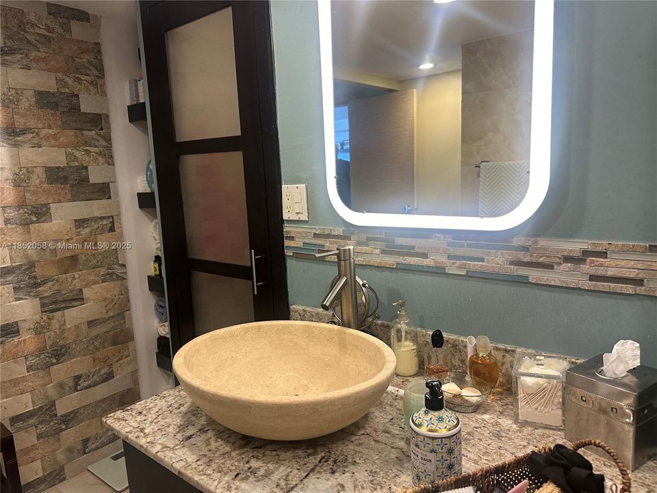 На продажу: $510,000 (2 спален, 2 ванн, 1287 Квадратных фут)