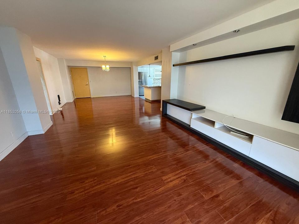 На продажу: $510,000 (2 спален, 2 ванн, 1287 Квадратных фут)