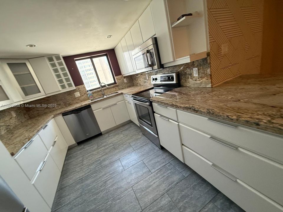 На продажу: $510,000 (2 спален, 2 ванн, 1287 Квадратных фут)