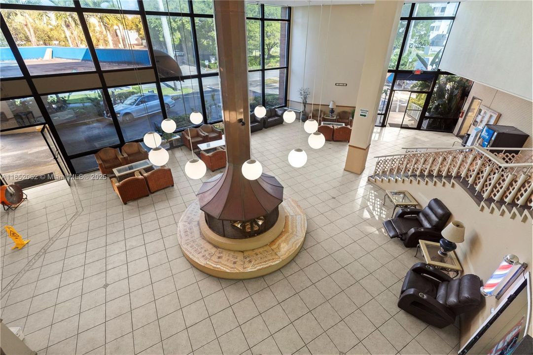 待售: $128,000 (1 贝兹, 1 浴室, 320 平方英尺)