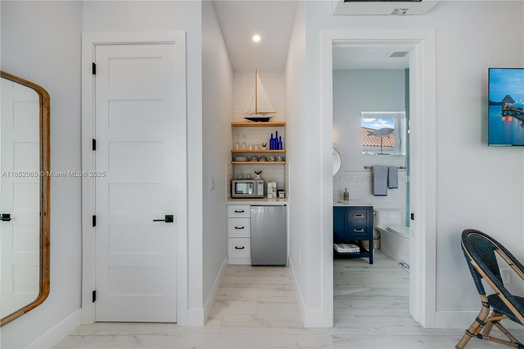 For Sale: $4,500,000 (4 beds, 4 baths, 2907 Square Feet)