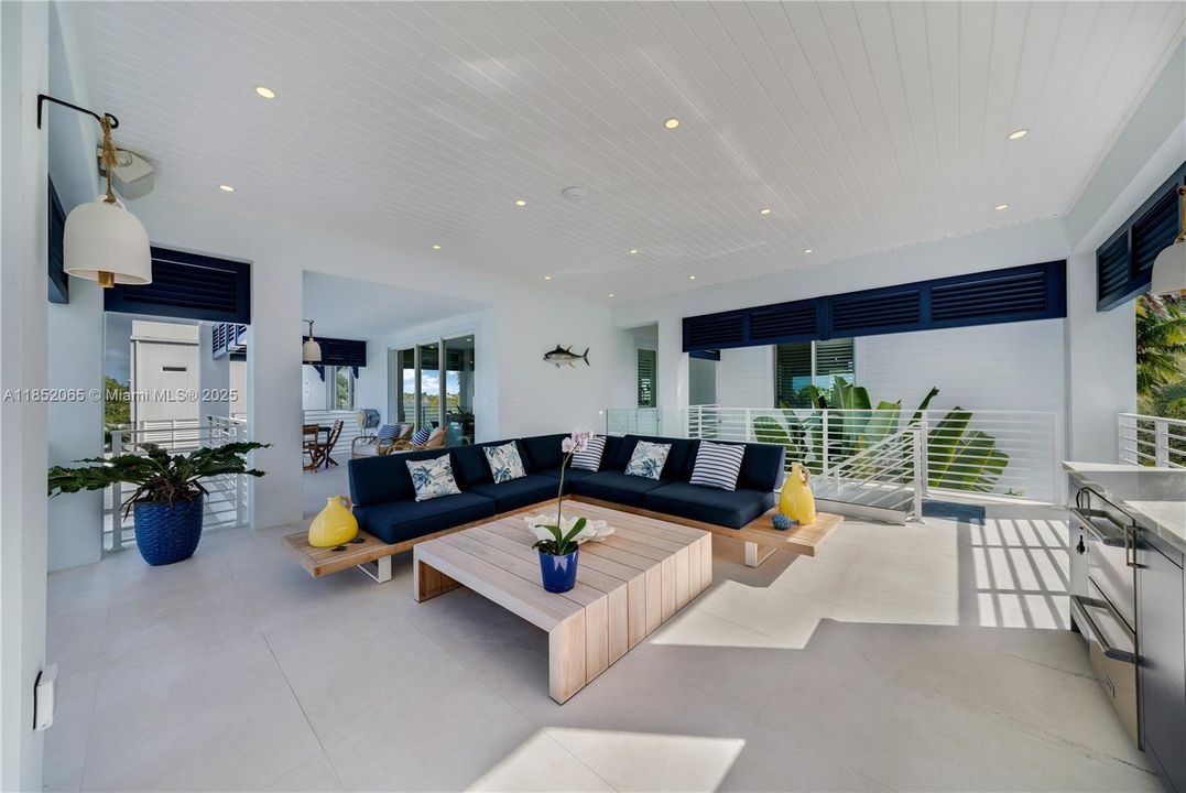 For Sale: $4,500,000 (4 beds, 4 baths, 2907 Square Feet)