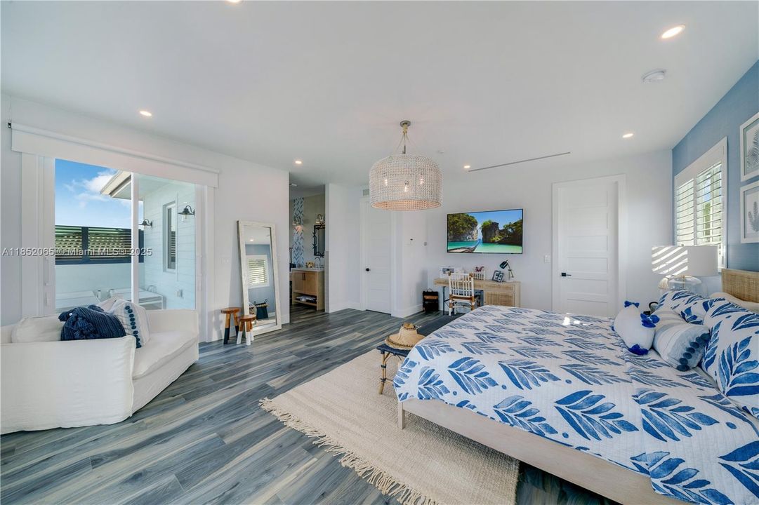 For Sale: $4,500,000 (4 beds, 4 baths, 2907 Square Feet)