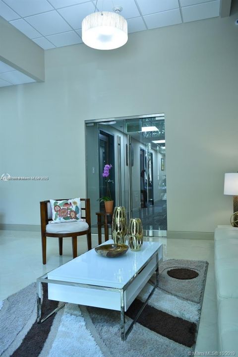 В аренду: $1,000 (0 спален, 0 ванн, 0 Квадратных фут)