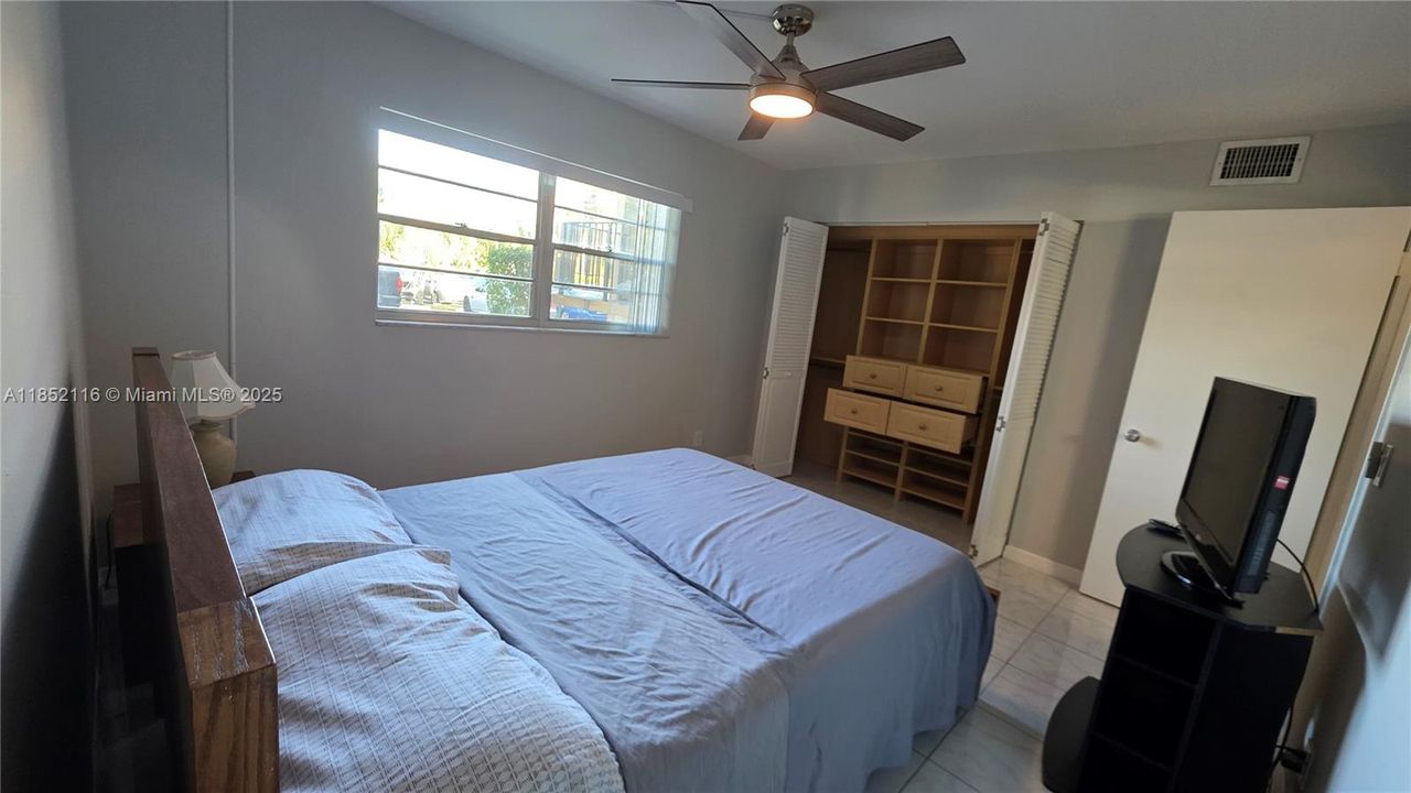 Recientemente alquilado: $1,000 (1 camas, 1 baños, 1074 Pies cuadrados)