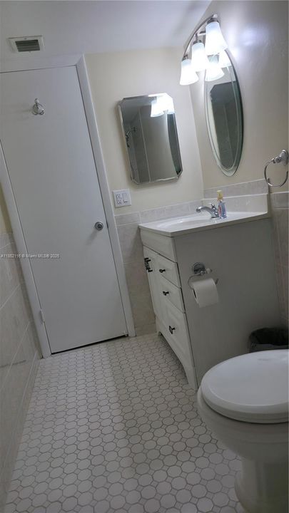 Recientemente alquilado: $1,000 (1 camas, 1 baños, 1074 Pies cuadrados)