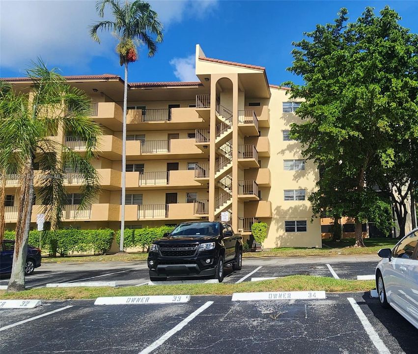 Recientemente alquilado: $1,000 (1 camas, 1 baños, 1074 Pies cuadrados)