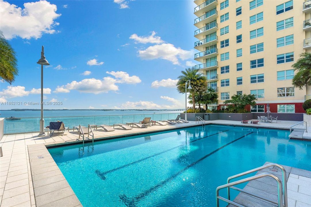 En Venta: $650,000 (2 camas, 2 baños, 1140 Pies cuadrados)