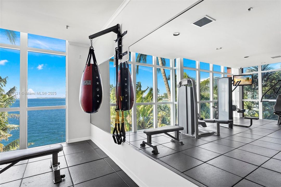 En Venta: $650,000 (2 camas, 2 baños, 1140 Pies cuadrados)