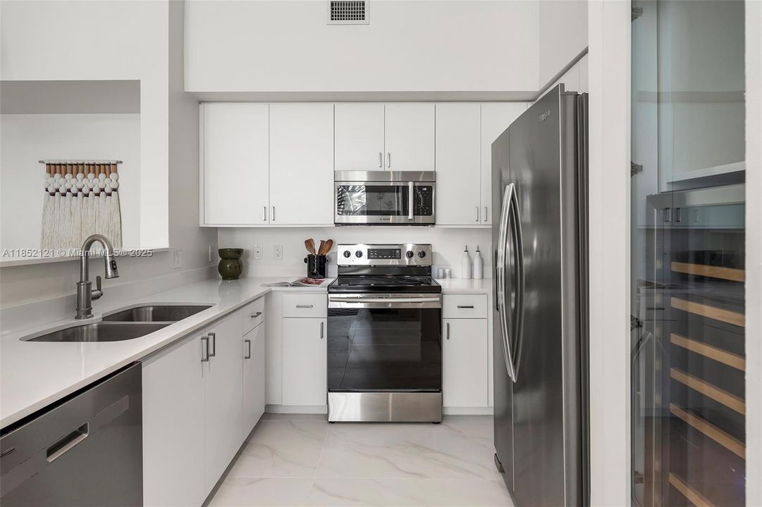 En Venta: $650,000 (2 camas, 2 baños, 1140 Pies cuadrados)