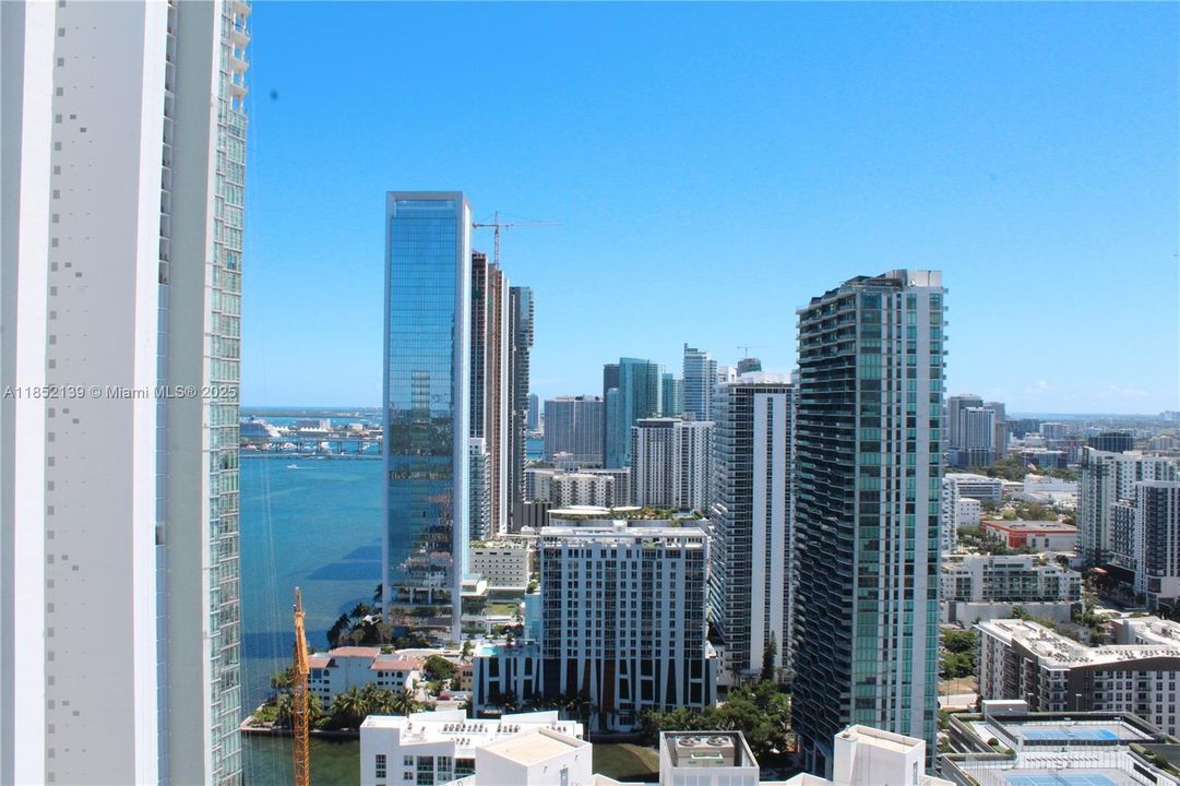 En Venta: $1,990,000 (4 camas, 4 baños, 1871 Pies cuadrados)