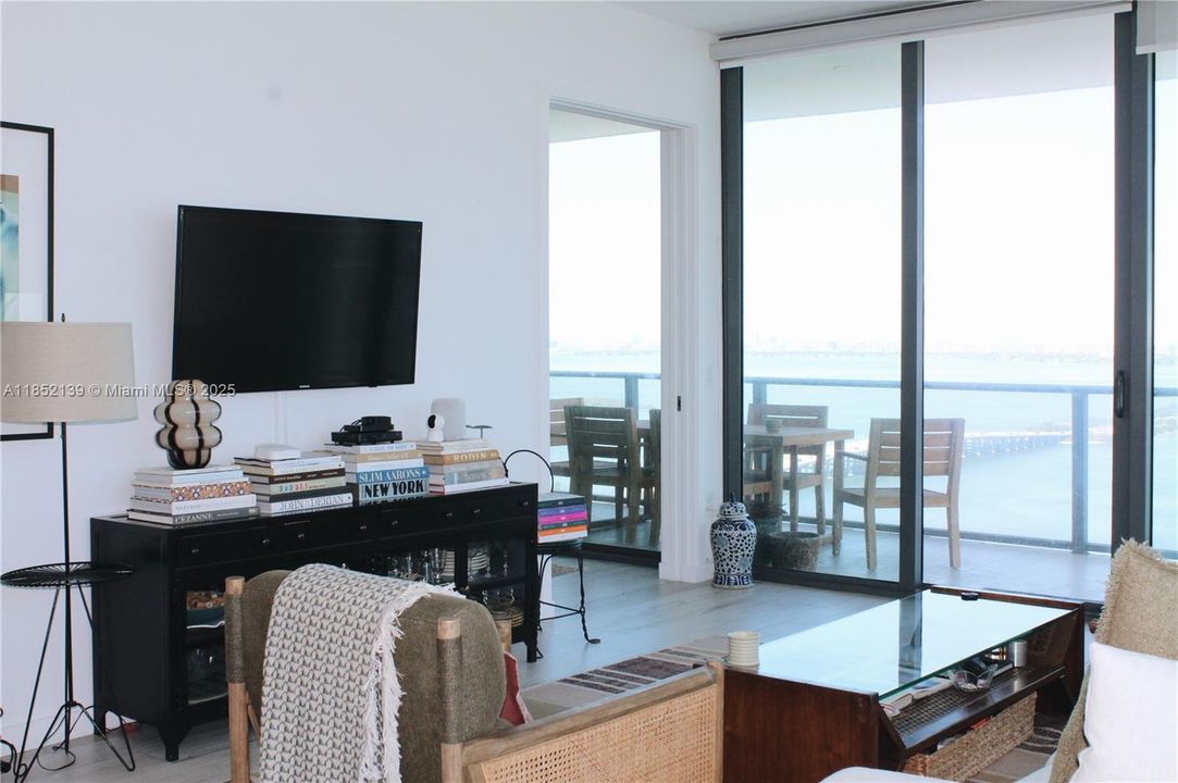 En Venta: $1,990,000 (4 camas, 4 baños, 1871 Pies cuadrados)