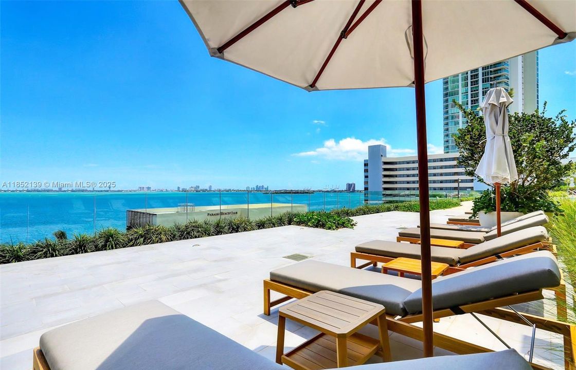 En Venta: $1,990,000 (4 camas, 4 baños, 1871 Pies cuadrados)