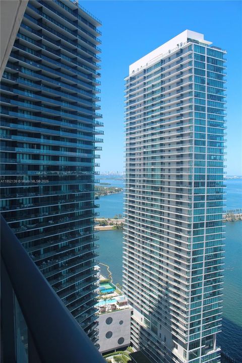 En Venta: $1,990,000 (4 camas, 4 baños, 1871 Pies cuadrados)