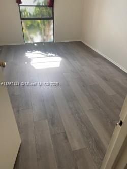 For Sale: $165,000 (1 beds, 1 baths, 720 Square Feet)