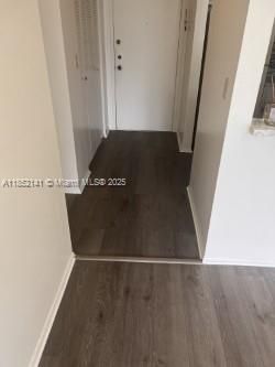 For Sale: $165,000 (1 beds, 1 baths, 720 Square Feet)