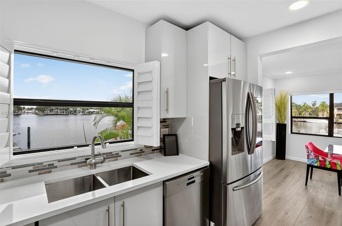 Vendido Recientemente: $1,100,000 (2 camas, 2 baños, 1601 Pies cuadrados)