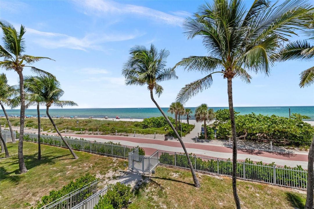 Recently Sold: $399,000 (2 beds, 2 baths, 980 Square Feet)